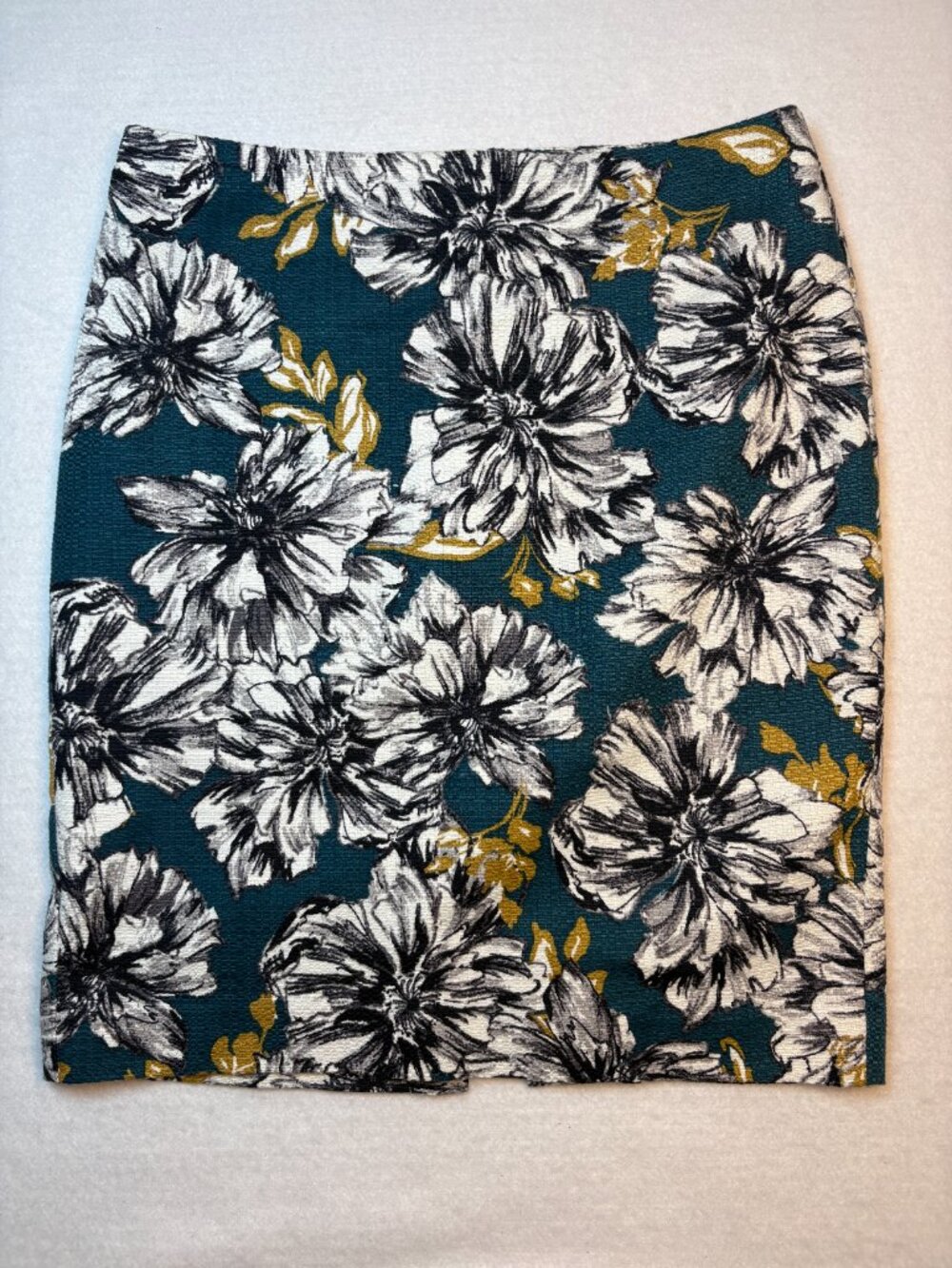 Ann Taylor Factory Floral Skirt Teal Black White Pencil Midi Corporate Chic 4P